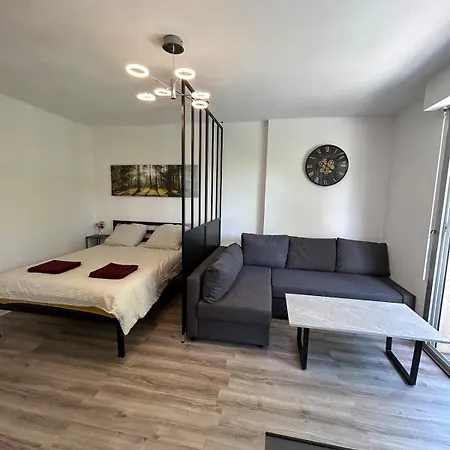 Apartament Halfway Between And Cdg Claye-Souilly