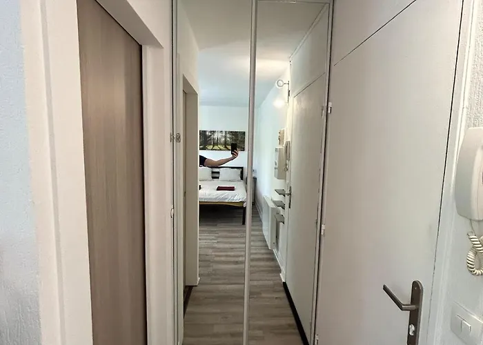 Halfway Between And Cdg Apartman Claye-Souilly